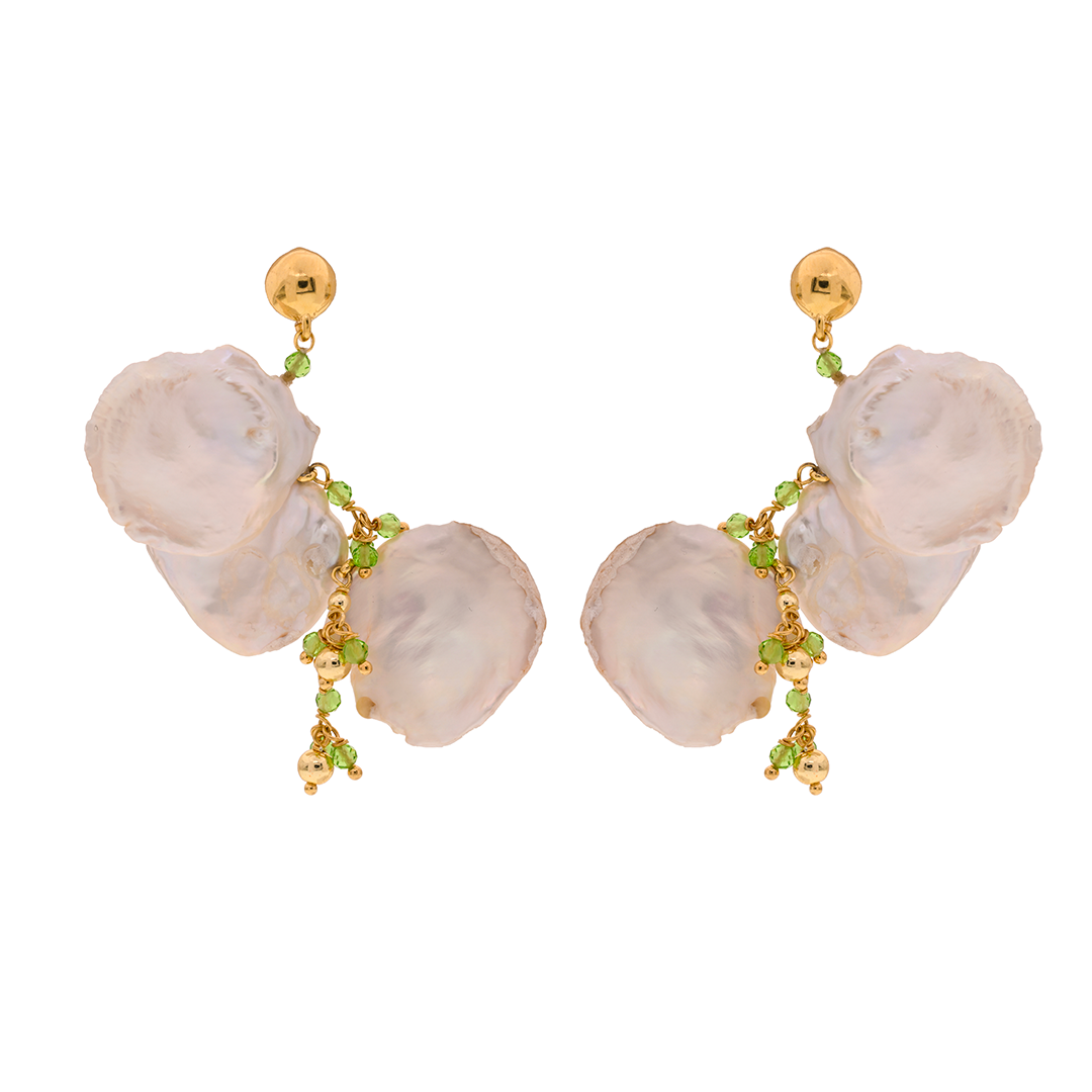 Pori 02 Earrings · pearls, green spinel