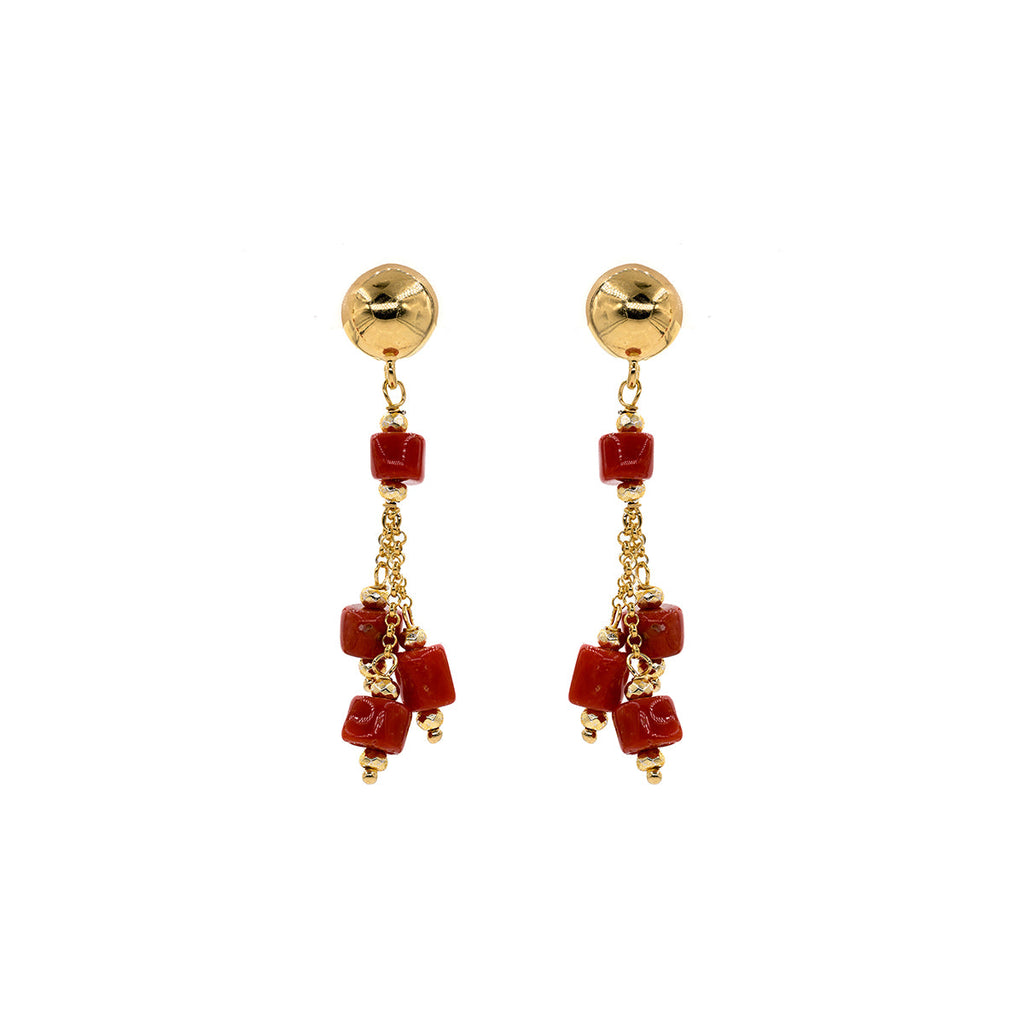 <p>Orecchini in argento con corallo. Collezione Selene Koliè 925</p>
<p>Made in Italy</p>
<p> </p>